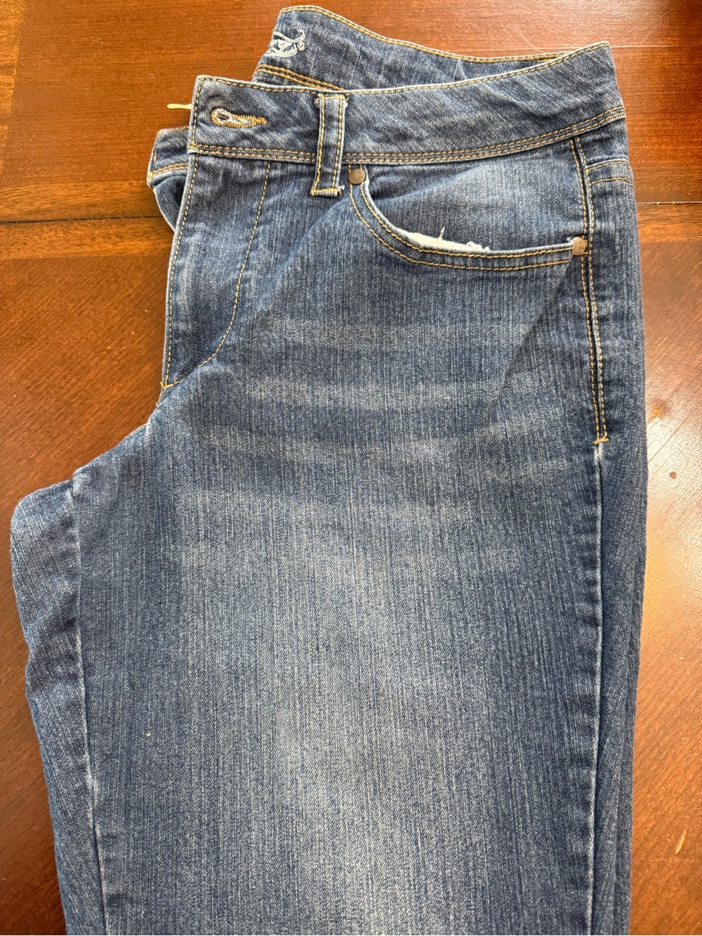 Women’s Blue Denim capris